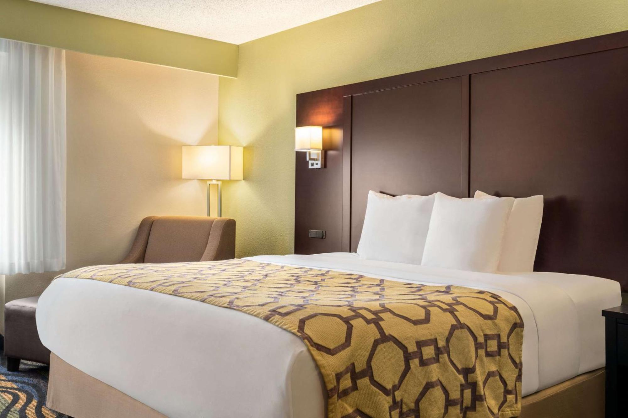 Baymont By Wyndham Hotel