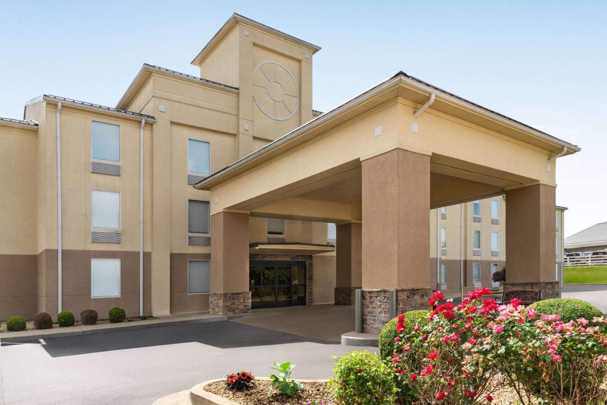 Baymont By Wyndham Hotel
