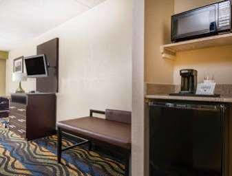 Baymont By Wyndham Hotel Georgetown