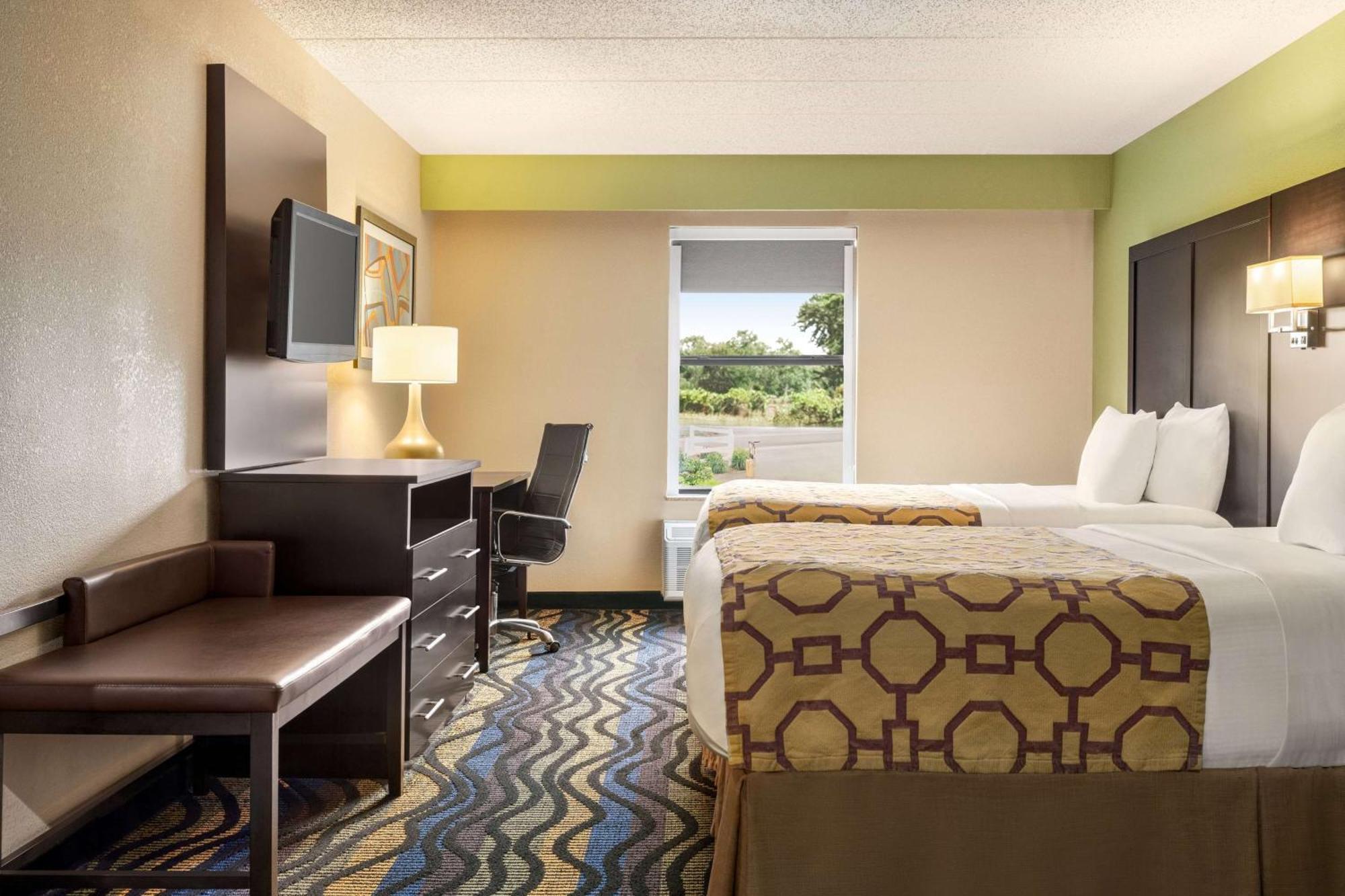 Baymont By Wyndham Hotel