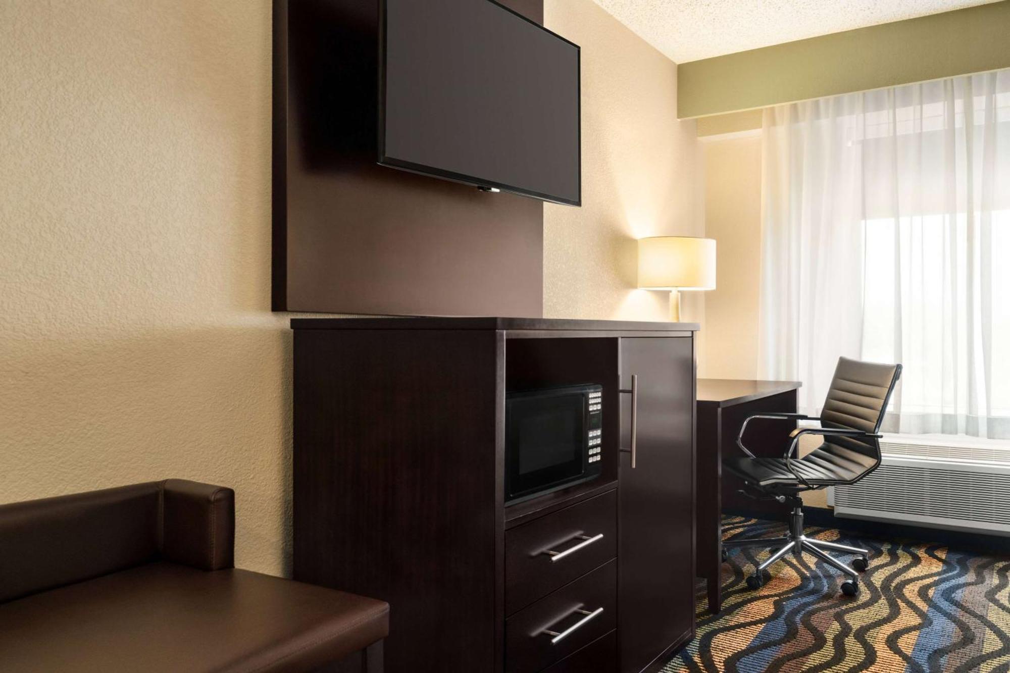 Hotel Baymont By Wyndham Georgetown
